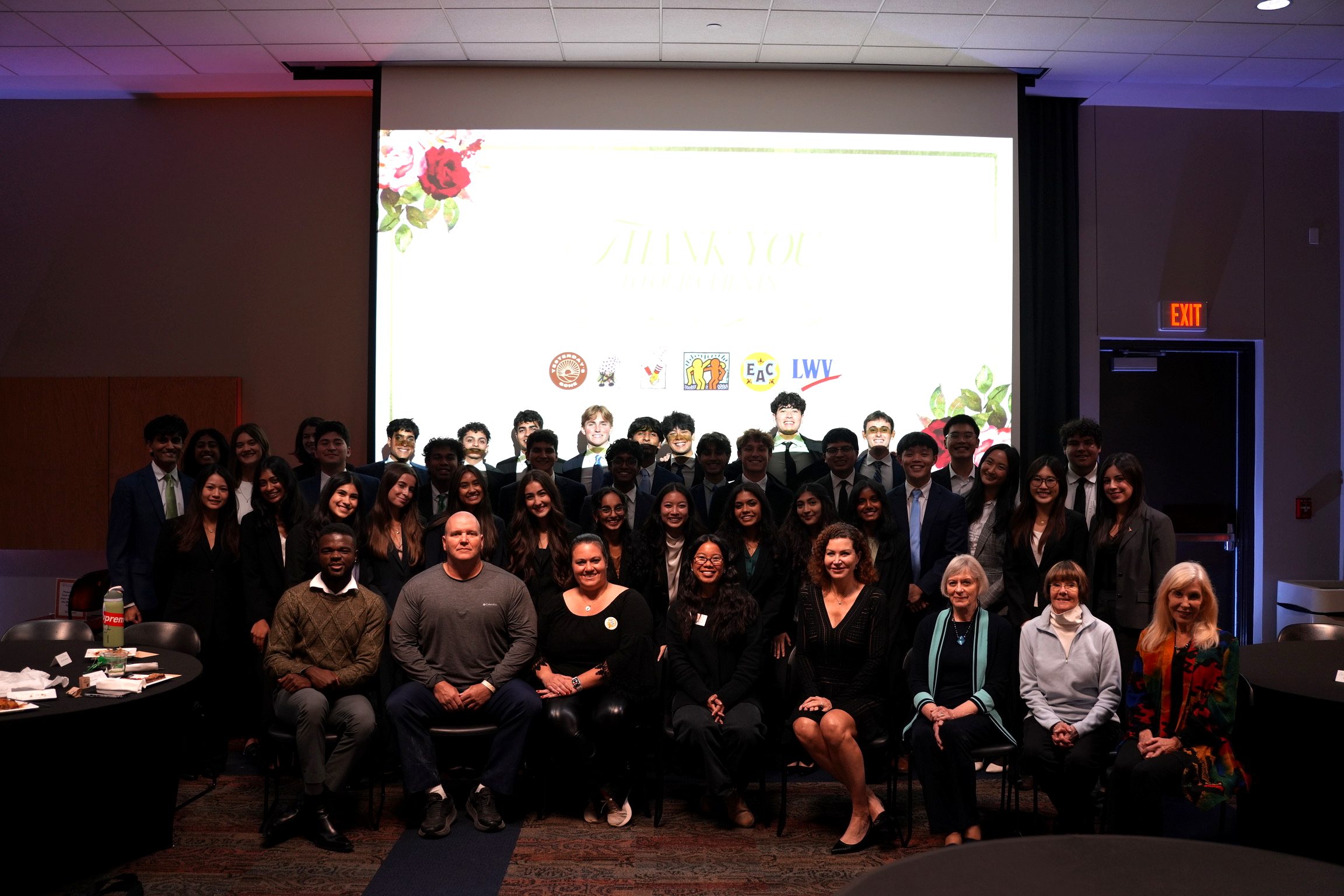 Texas 180 members and guests at the end-of-year banquet